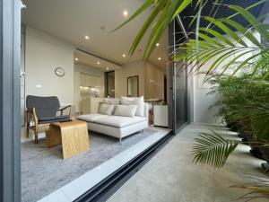 Condo for Sale and Rent Vittorio Sukhumvit 39 2 Bedrooms 100 sq.m near BTS Phromphong Walk to Em District Sukhumvit Bangkok