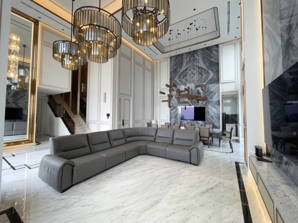 ♦ Luxury style ♦ ชั้น 35+ 284 ตร.ม. | 3 ห้องนอน วิวสวย | คอนโดใกล้ BTS เพชรบุรี 1 นาที, มศว. 3 นาที, เซ็นทรัล พระราม 9 7 นาที, โรงพยาบาลกรุงเทพ 9 นาที – รูปที่ 3