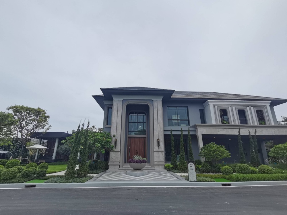 ♦ Type (M) ♦ Single house 2 storey 4 beds | 139.60 sq.w. 521.00 sq.m. | Grand Bangkok Boulevard Petchkasem-Kanchana | near Singapore International School 2 mins., MRT Lak song station 10 mins