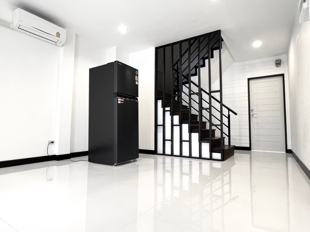 FOR RENT | Home Office / Townhome in Sukhumvit 95 (500M to BTS) – รูปที่ 2