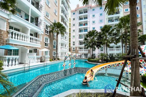Ready to move in a studio unit in a resort style Condo