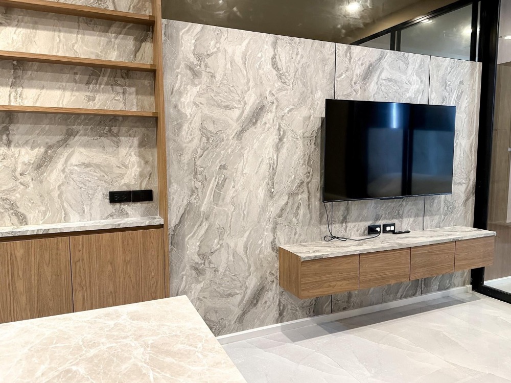 ● Best Price ● Tower C, 25+ Floor | 1 Bedroom, 45.00 sq.m. | Condo skywalk connect to BTS ploenchit and Central Embassy. – รูปที่ 2