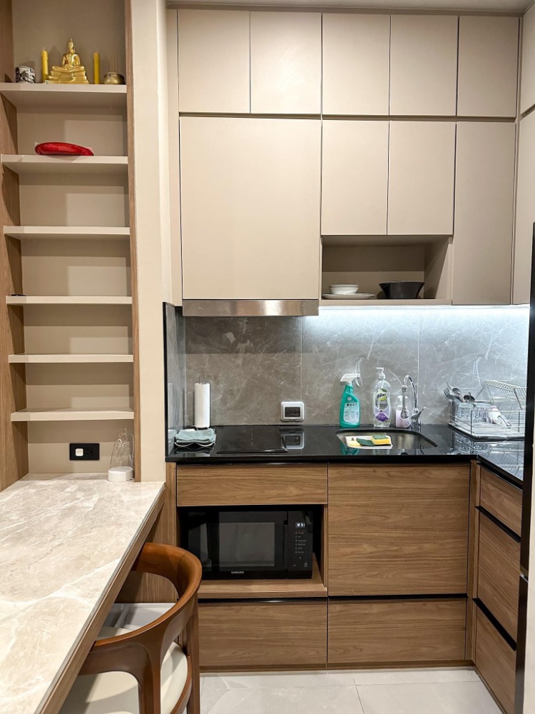 ● Best Price ● Tower C, 25+ Floor | 1 Bedroom, 45.00 sq.m. | Condo skywalk connect to BTS ploenchit and Central Embassy. – รูปที่ 4