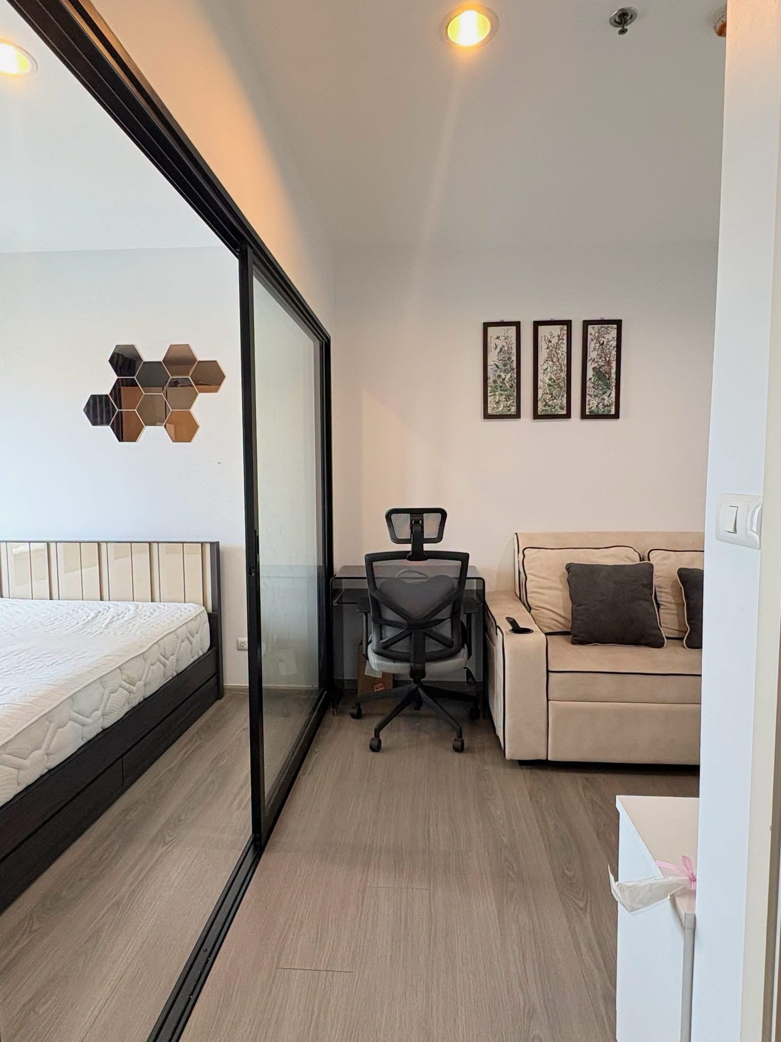 🎉เช่า Aspire Sathorn Taksin (Copper  Zone ) ห้องสวย ตึกสงบ 🎀 ใกล้BTS วุฒากาศ Line ID : @ladysai (มี @)