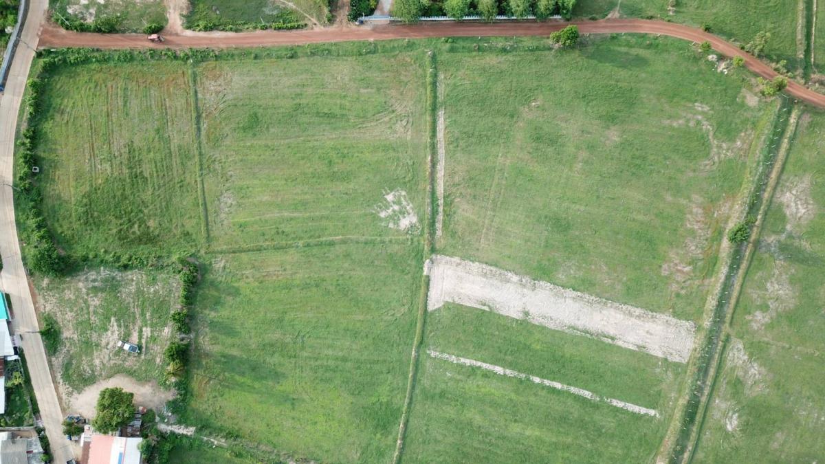 Urgent sale, land in prime location, 13 rai, 25.4 sq m., next to the road, 2 ways in and out, Phanom Sarakham District, Chachoengsao 🔥Free transfer🔥 – รูปที่ 3