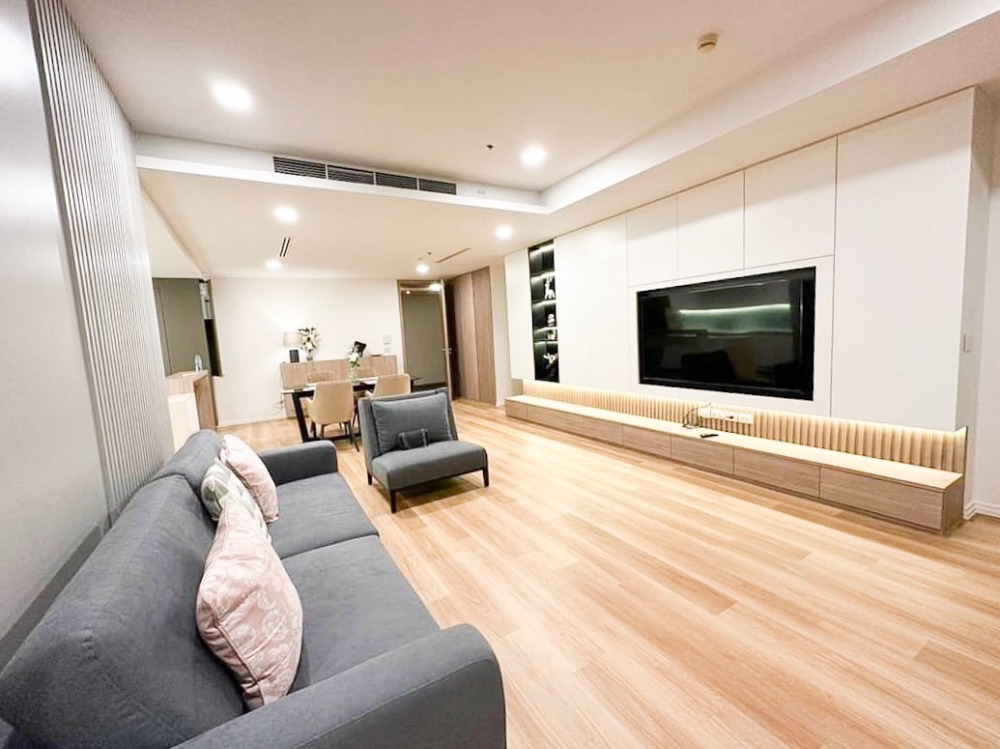 ● Nice Decoration ● ตึก B ชั้น 30+ 134.38 ตร.ม. | 3 ห้องนอน วิว Icon siam | คอนโดใกล้ ไอคอนสยาม 3นาที, BTS สะพานตากสิน 3 นาที – รูปที่ 2