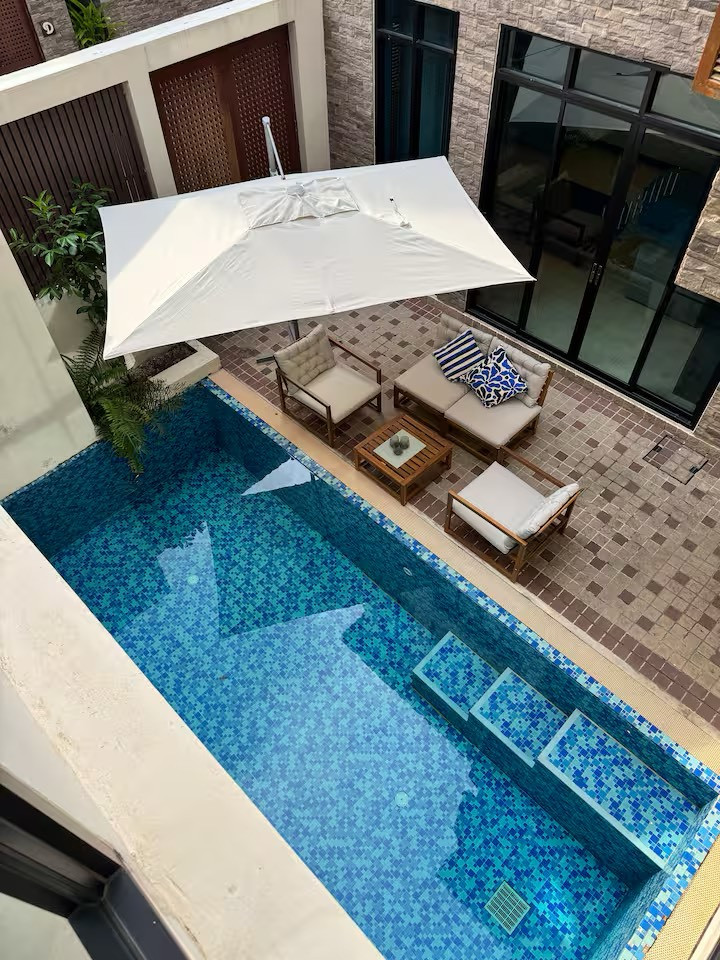 For rent, Shady Garden House with swimming pool, Sukhumvit 31, only 6 minutes to EmQuartier.