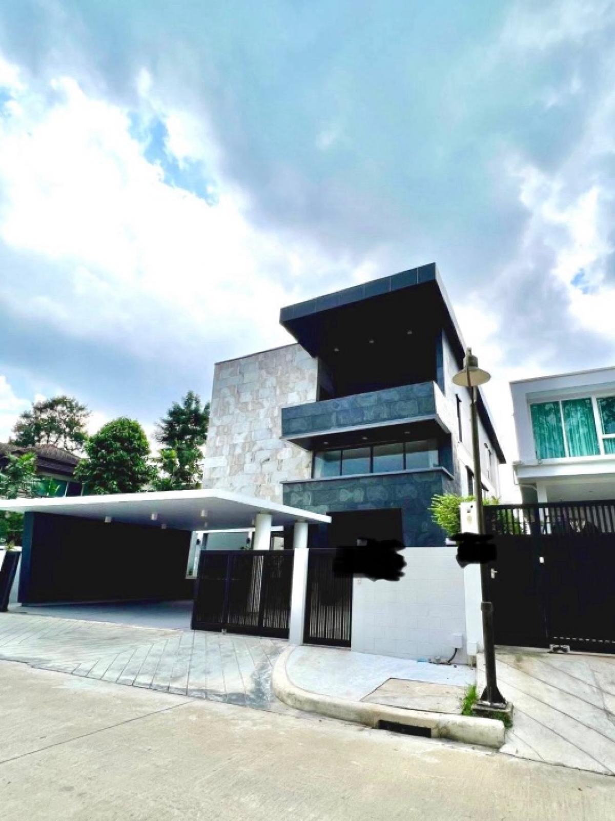 📢👇ขาย บ้านเดี่ยว 3 ชั้น สร้างใหม่ พร้อมสระว่ายน้ำ และ ที่ชาร์ทรถไฟฟ้าEV