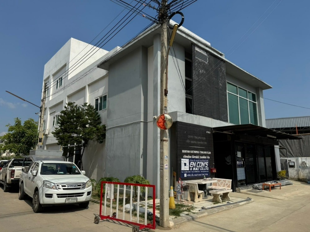 ขาย โฮมออฟฟิต 3 ชั้น ใจกลางอมตะนคร ชลบุรี เนื้อที่ 105 ตร.วา พื้นที่ใช้สอย 675 ตร.เมตร ตกแต่งพร้อม ราคา 27 ลบ. * ขาย โฮมออฟฟิต 3 ชั้น ใจกลางอมตะนคร ชลบุรี เนื้อที่ 105 ตร.วา พื้นที่ใช้สอย 675 ตร.เมตร ตกแต่งพร้อม ราคา 27 ลบ. *