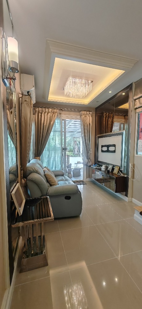 ขาย โกลเด้น ทาวน์ 3 ลาดพร้าว-เกษตรนวมินทร์ บ้านตัวอย่าง ไซส์เล็ก 25 ตร.ว ขาย โกลเด้น ทาวน์ 3 ลาดพร้าว-เกษตรนวมินทร์ บ้านตัวอย่าง ไซส์เล็ก 25 ตร.ว