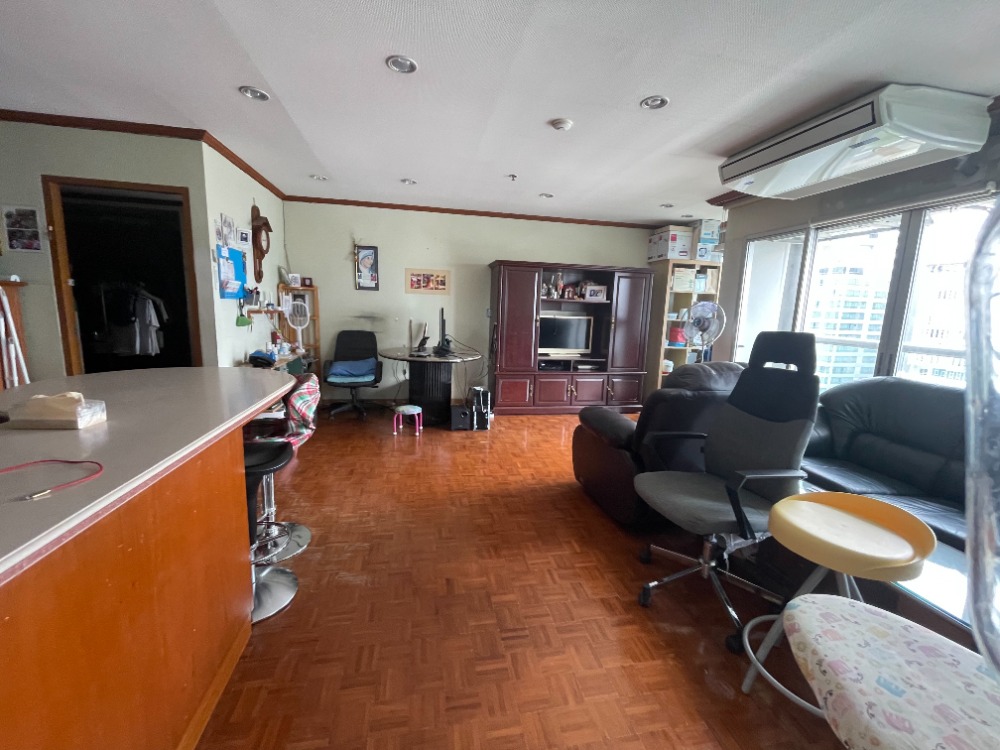 Silom Suite Room for Sell (BTS Saint Louise) Silom Suite Room for Sell (BTS Saint Louise)