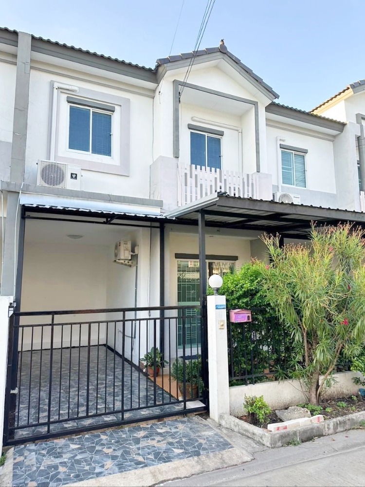 Townhome for sale, Lio Nov, Don Mueang-Chaengwattana, 2 floors, 17.1 sqw., 3 bedrooms, 2 bathrooms, with extension.. Townhome for sale, Lio Nov, Don Mueang-Chaengwattana, 2 floors, 17.1 sqw., 3 bedrooms, 2 bathrooms, with extension..