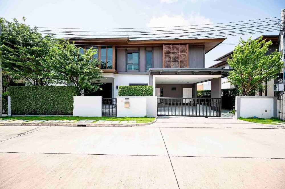♦ LUXURY CLASS ♦ Single house 2 storey 4 beds | 69.70 sq.w. 257.00 sq.m. | near Beaconhouse Yamsaard International School 7 mins, Triam Udom Suksa Phatthanakan School 11 mins, Vibharam Hospital 15 mins ♦ LUXURY CLASS ♦ Single house 2 storey 4 beds | 69.70 sq.w. 257.00 sq.m. | near Beaconhouse Yamsaard International School 7 mins, Triam Udom Suksa Phatthanakan School 11 mins, Vibharam Hospital 15 mins