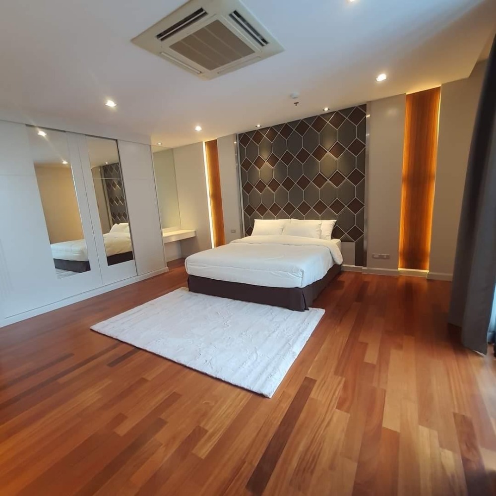 For rent The Four Wings Residence  . For more information, add Line. Line ID: @bonusestate (with @ as well)