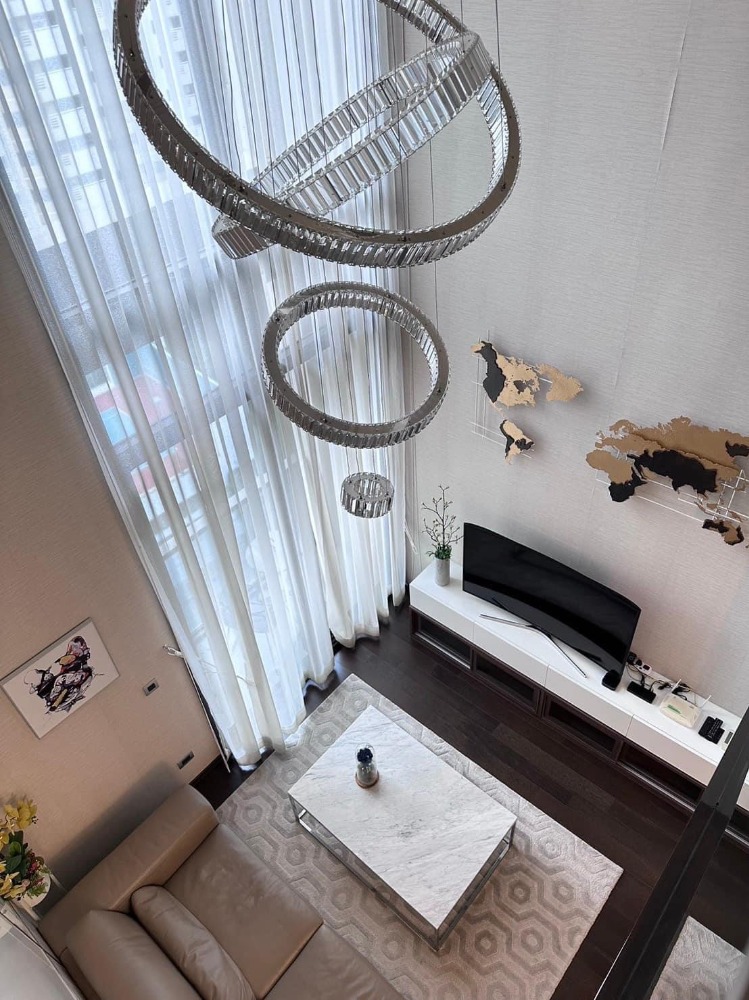 ♦ Prime Location ♦ 10+ floor 106.00 sq.m. 2 beds | near BTS Phrom Phong station 3 นาที, EmQuartier 7 mins, Emporium 7 mins, Benchasiri Park 8 mins