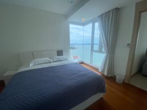 for sale  condo The Palm wongamat beach front pattaya 2 Bed (S03-1842)