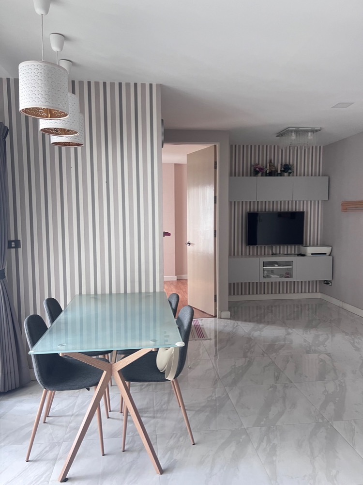 ขายด่วน ห้อง renovatedสวย parkland srinakarin 1bed1bath ห้องliving roomกว้างมาก ขายด่วน ห้อง renovatedสวย parkland srinakarin 1bed1bath ห้องliving roomกว้างมาก