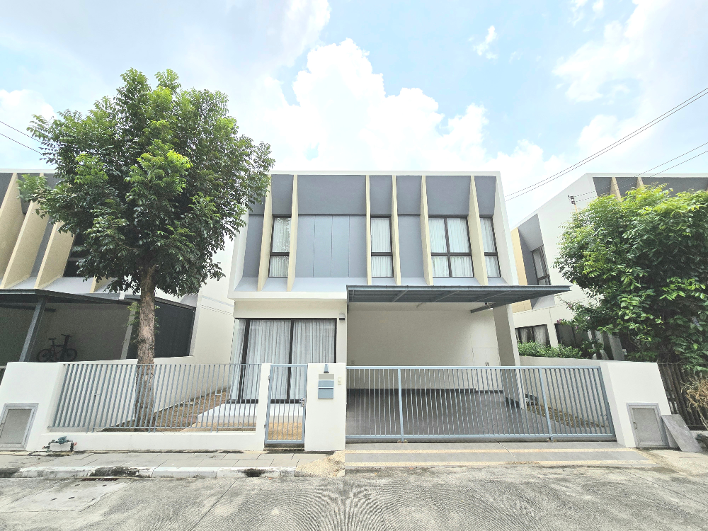 ขายด่วน!! บ้านแฝดรีโนเวทใหม่ ใกล้ ม.ธรรมศาสตร์ ม.กรุงเทพ รังสิต ขายด่วน!! บ้านแฝดรีโนเวทใหม่ ใกล้ ม.ธรรมศาสตร์ ม.กรุงเทพ รังสิต