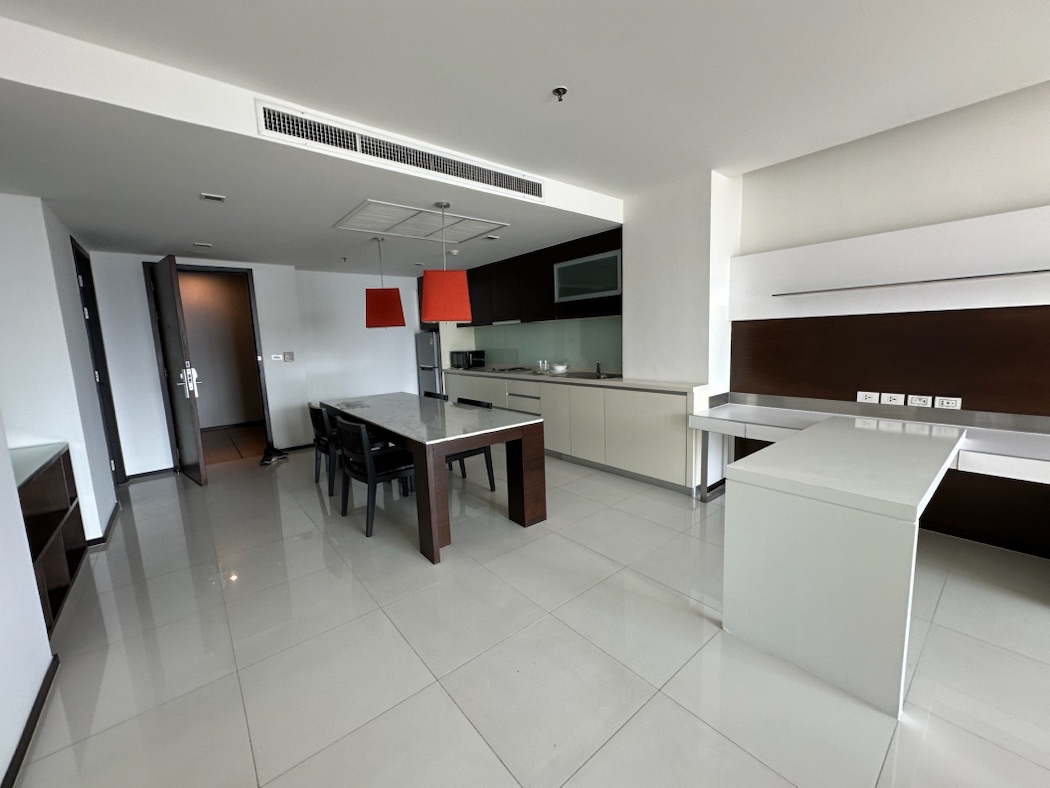 ให้เช่า คอนโด | 2 ห้องนอน 2 ห้องน้ำ พร้อมอ่างอาบน้ำ “Sathorn Heritage” 121 ตร.ม. ใกล้ BRT อาคารสงเคราะห์ และ BTS ช่องนนทรี – รูปที่ 4