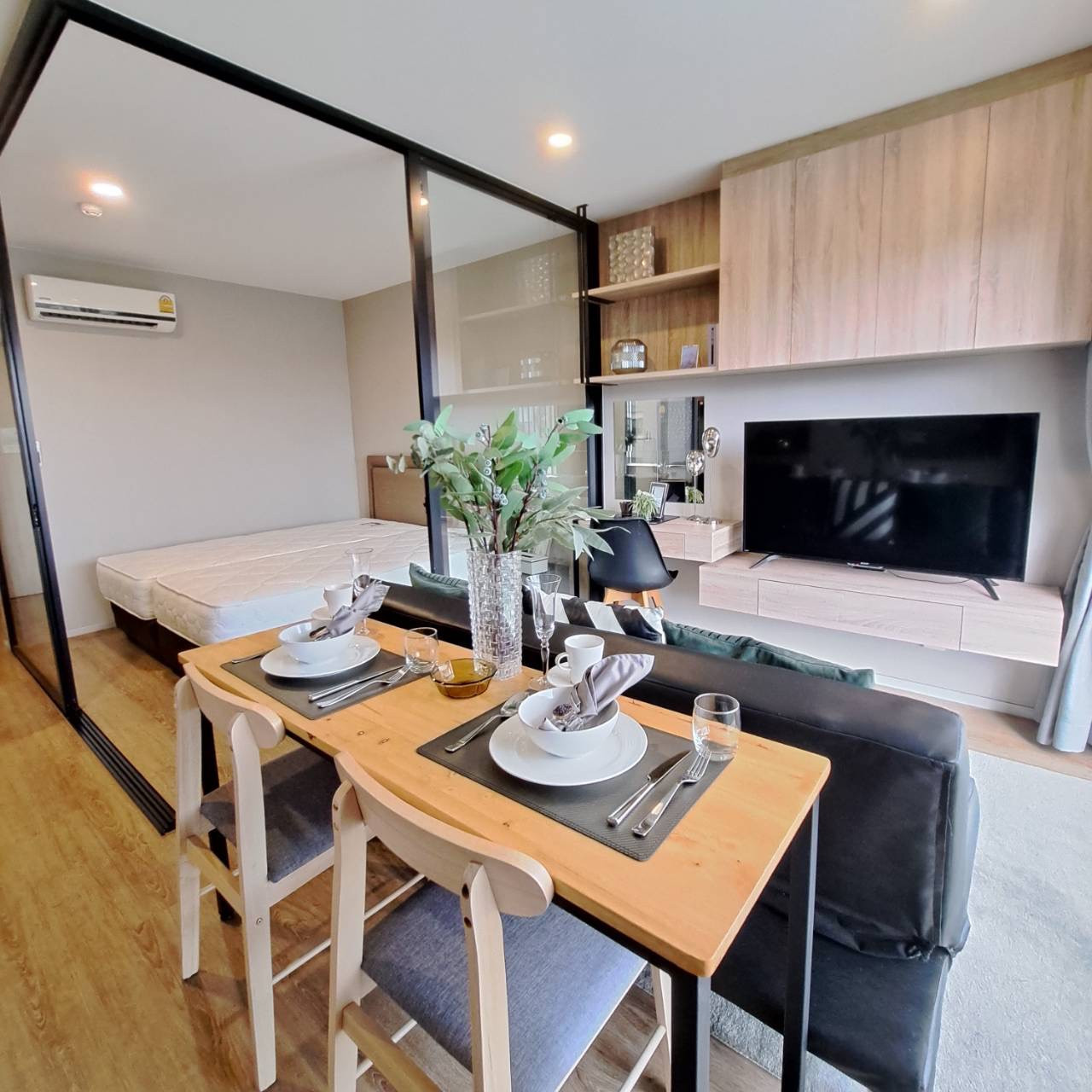 1 Bedroom 30 Sq.m. For Rent Blossom Condo@Sathorn -Charoenrat 1 Bedroom 30 Sq.m. For Rent Blossom Condo@Sathorn -Charoenrat
