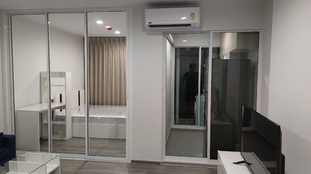 For sale with tenant! View of BTS side, the mall, walk to BTS Talat Phlu. For sale with tenant! View of BTS side, the mall, walk to BTS Talat Phlu.