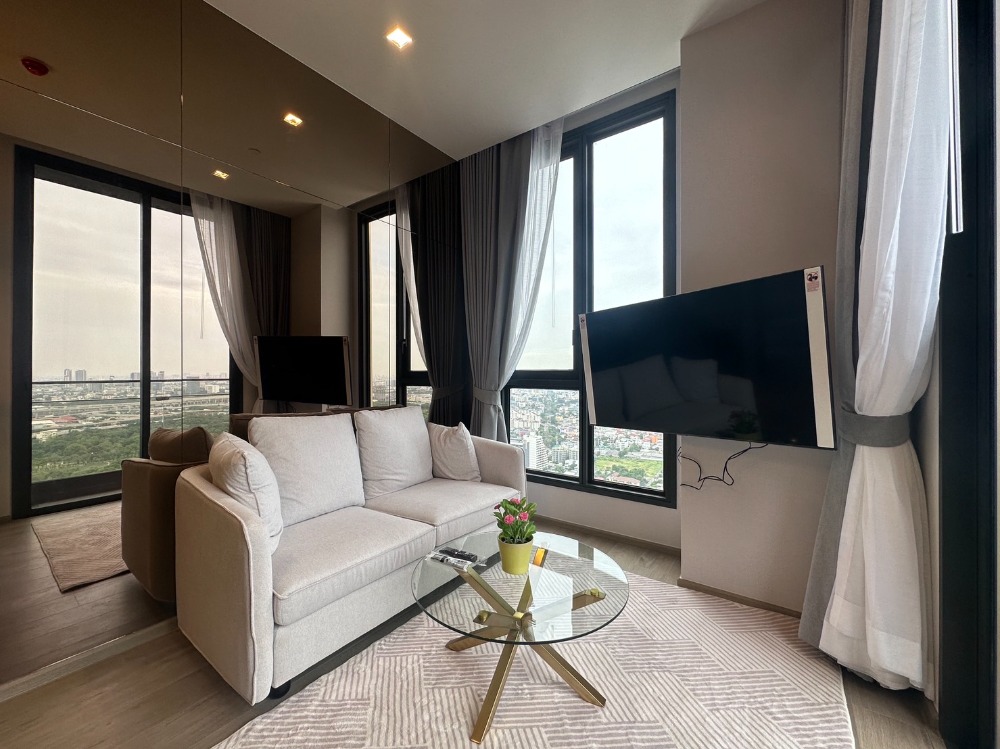 For rent, 2 bedrooms, 1 bathroom, high floor, corner room, fully furnished, ready to move in.