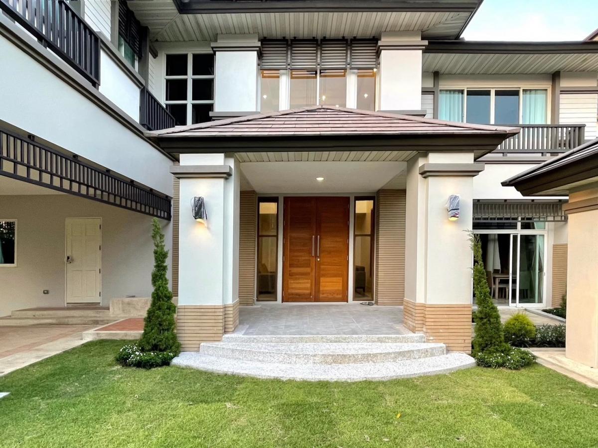 House for RENT, Premium, Nusasiri Sukhumvit 103 project, on the road opposite Top Udomsuk, 5 bedrooms, 5 bathrooms *For rent 150,000 baht/month