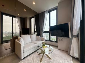 For rent, 2 bedrooms, 1 bathroom, high floor, corner room, fully furnished, ready to move in.