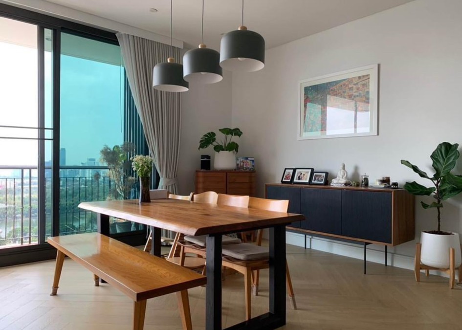 ♦ Pet friendly ♦ 160.00 sq.m. Fully Furnished | 3 beds​ 4 baths ​| near Benchasiri Park 7 mins, Emporium 7 mins, BTS Phrom Phong station 11 mins
