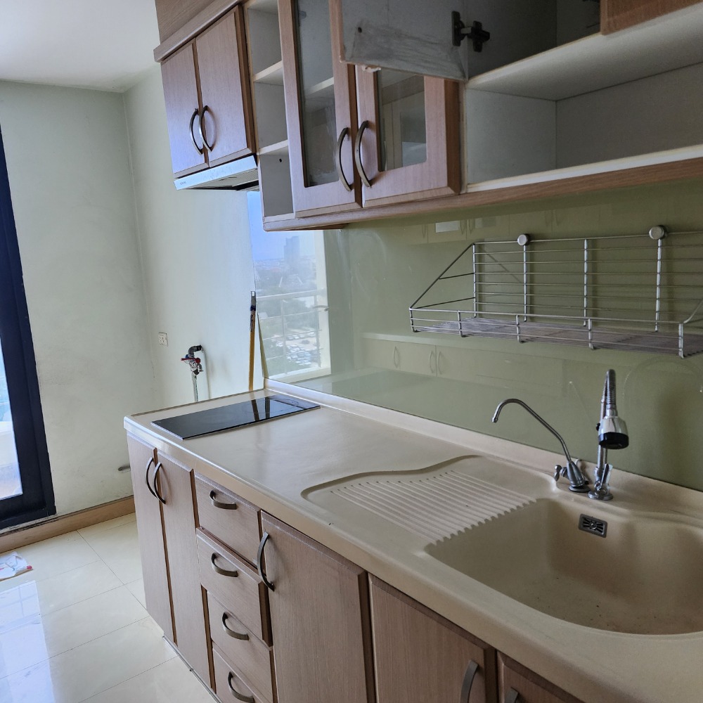 Waterfront condo opposite Charoenkrung Pracharak Hospital. – รูปที่ 2