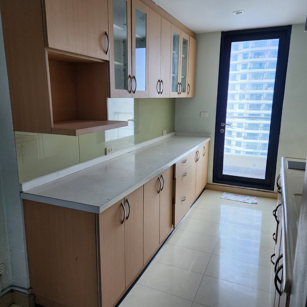Waterfront condo opposite Charoenkrung Pracharak Hospital. – รูปที่ 3