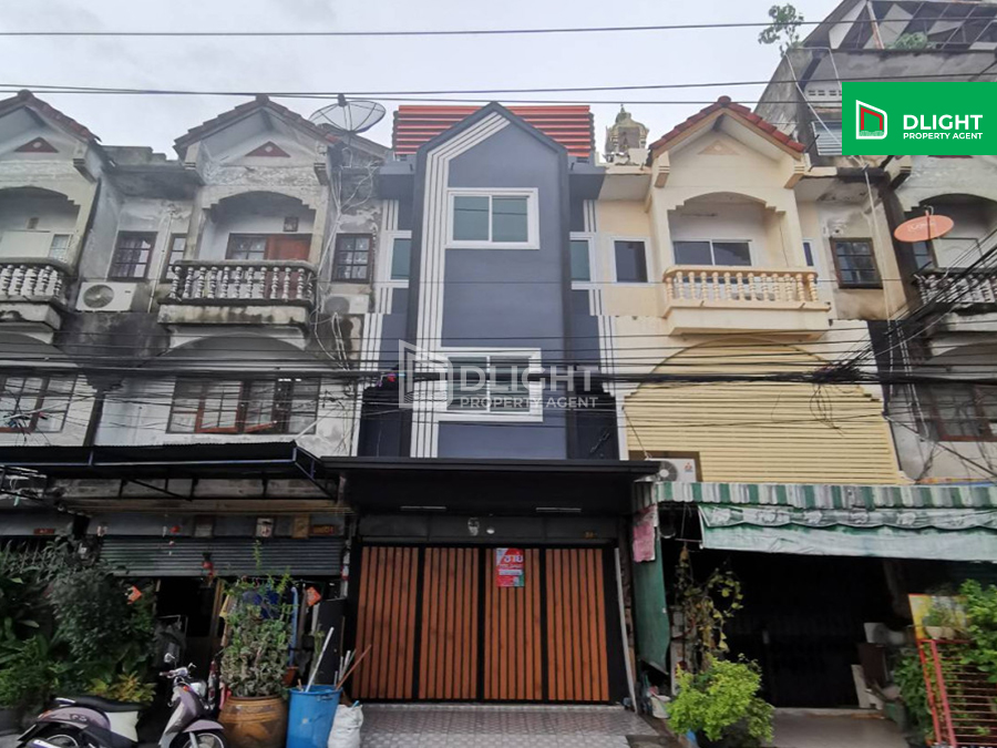 Urgent sale, 3-story townhouse, Rang Bua Village, Thet Thai 77, Phasi Charoen, area 19 sq m, 200 sq m, 3 bedrooms, 3 bathrooms, price 3.65 million baht, renovated, ready to move in.