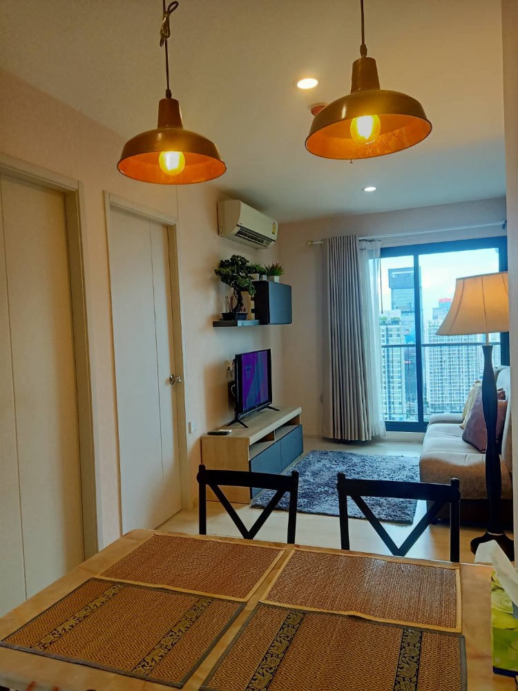 **** Life Asoke ***** for RENT - Size 55 sq.m on 32nd floor - 2 bedrooms and 2 bathrooms -fully furnished with full electrical appliance set **** Life Asoke ***** for RENT - Size 55 sq.m on 32nd floor - 2 bedrooms and 2 bathrooms -fully furnished with full electrical appliance set