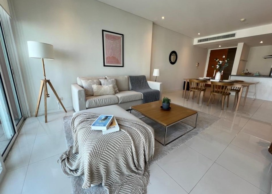 ♦ Best Price ♦ 20+ Floor 96.00 sq.m. | 2 beds, Fully furnished, Pet friendly | Luxury condo near BTS Ekkamai, Thonglor 1 min., Major Cineplex Sukhumvit 1 min.