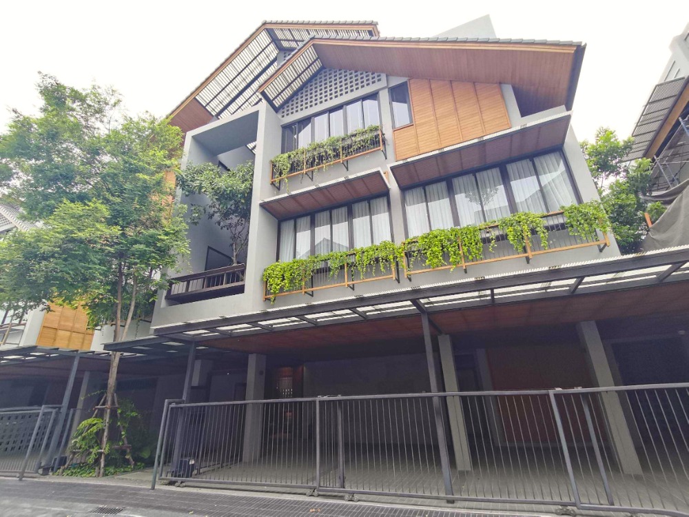 ● Good Deal ● บ้านเดี่ยว 3 ชั้น 87.50 ตร.ว. 620.00 ตร.ม. | 5 ห้องนอน 6 ที่จอดรถ | ใกล้เซ็นทรัลลาดพร้าว 8 นาที, MRT สถานีลาดพร้าว 6 นาที ● Good Deal ● บ้านเดี่ยว 3 ชั้น 87.50 ตร.ว. 620.00 ตร.ม. | 5 ห้องนอน 6 ที่จอดรถ | ใกล้เซ็นทรัลลาดพร้าว 8 นาที, MRT สถานีลาดพร้าว 6 นาที