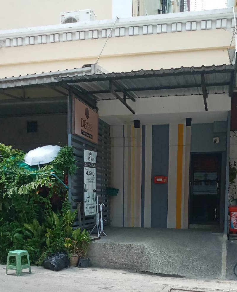 ***For rent: DB Place room, only 1 minute to BTS Erawan, connected to MRT YL*** ***For rent: DB Place room, only 1 minute to BTS Erawan, connected to MRT YL***