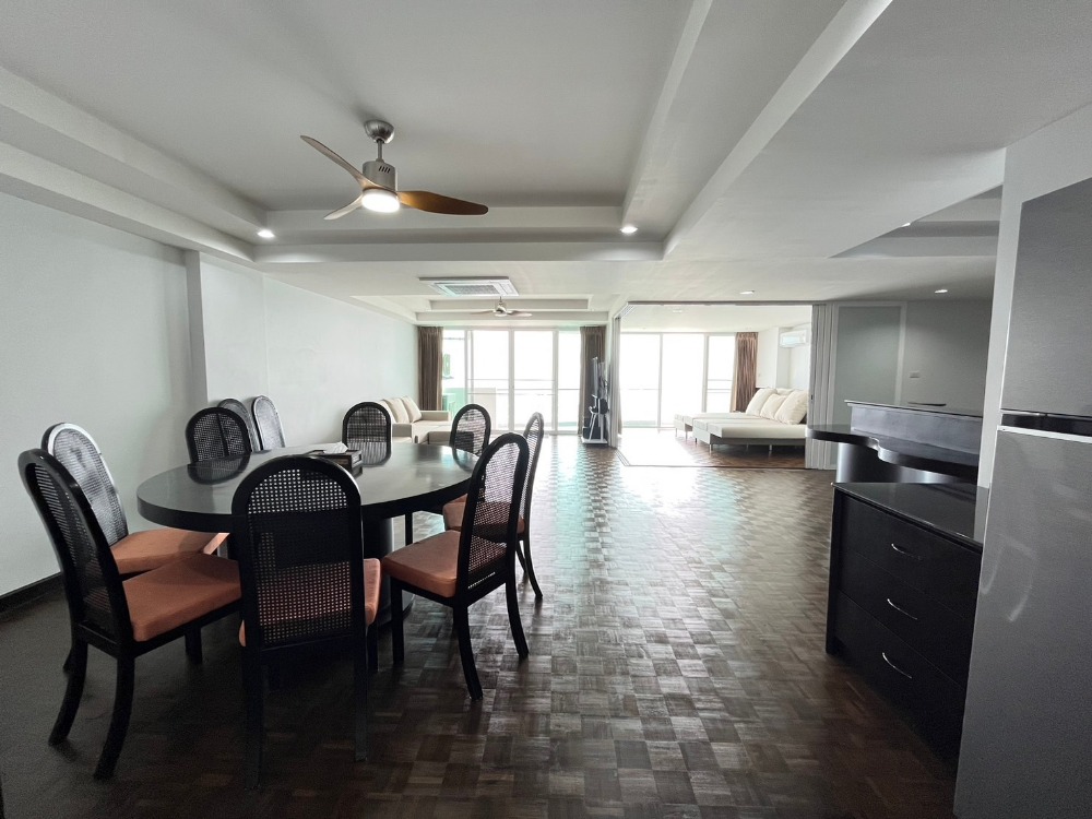 ให้เช่า คอนโดตกแต่งใหม่ ชั้น 18 ติดชายหาดเจ้าสำราญ รอยัลบีช Royal Beach Condo – 3 นอน 3 น้ำ, 186 Sq.m. วิวหาดเจ้าสำราญ 180 องศา. ค่าเช่า 55,000 บาทต่อเดือน, ขาย 12 ล้านบาท – รูปที่ 4