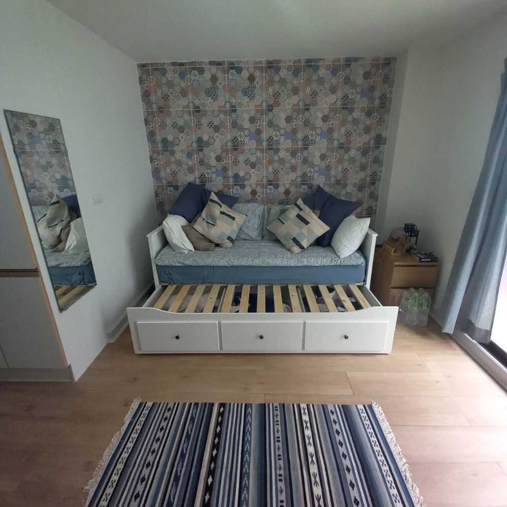 SELL - Studio 24 Sqm (3 MB Negotiable) @BTS Asoke & MRT Queen Sirikit