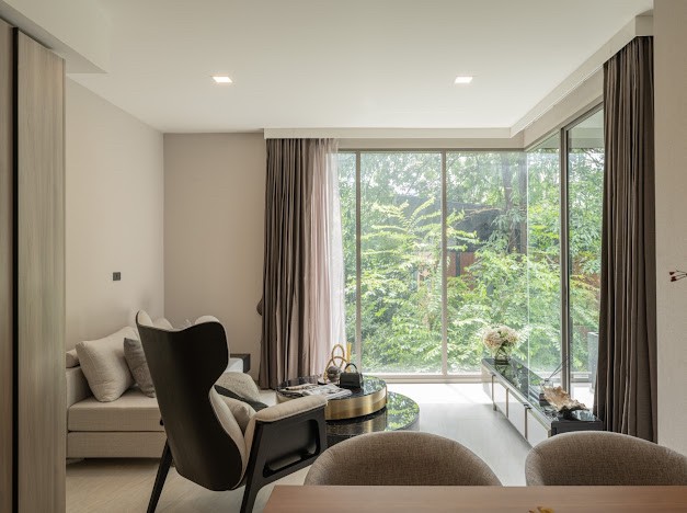 ● Prime Location ● ชั้น 0++ 70.00 ตร.ม. | 2 ห้องนอน 2 ห้องน้ำ | ใกล้ รร.สาธิต มศว 1 นาที, มหาวิทยาลัยศรีนครินทร์วิโรฒ 2 นาที, สวนเบญจสิริ 6 นาที, EmQuartier 6 นาที