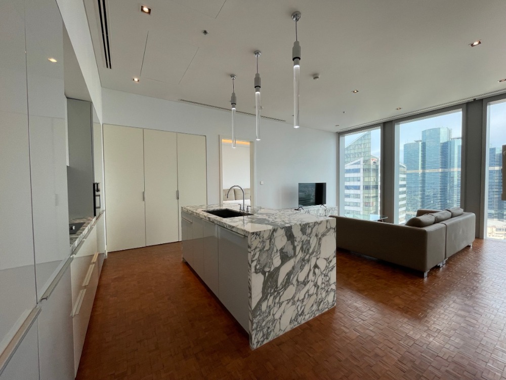 ● High Rise ● 40++ Floor 126.00 sq.m. | 2 beds 2 baths |  near BTS Chong Nonsi 2 mins, King Power Mahanakhon 3 mins, Sathorn Square 4 mins