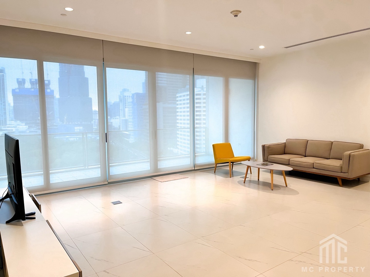 185 Rajadamri 3 bedroom 198sqm for rent only 250,000 please contact 0816878954 185 Rajadamri 3 bedroom 198sqm for rent only 250,000 please contact 0816878954