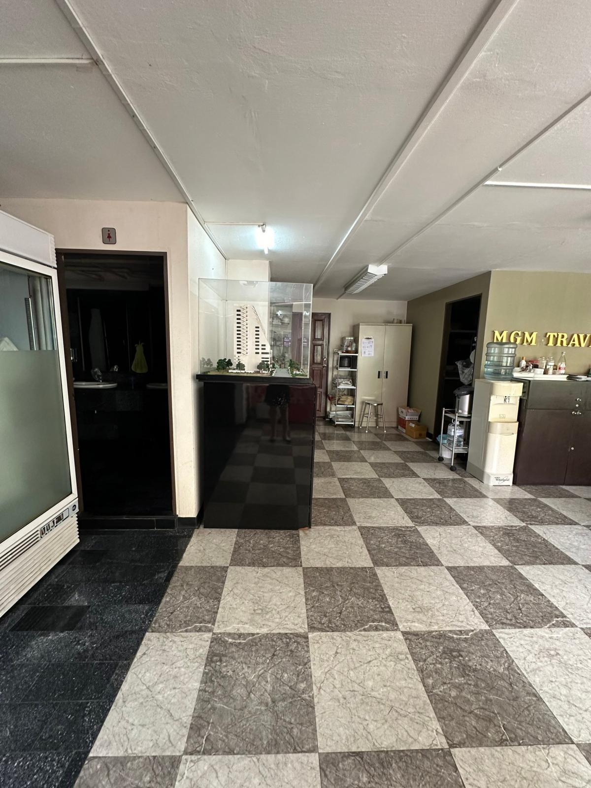 ‼️ Office &amp;Space For Rent ‼️ให้เช่า สำนักงาน / คลีนิค / ร้านนวด / ร้านเสริมสวย / Studio ( ซอย วิภาวดี 48  ) ** The Royal Vibhavadi Condo **  (เดอะรอยัลวิภาวดี) – รูปที่ 4