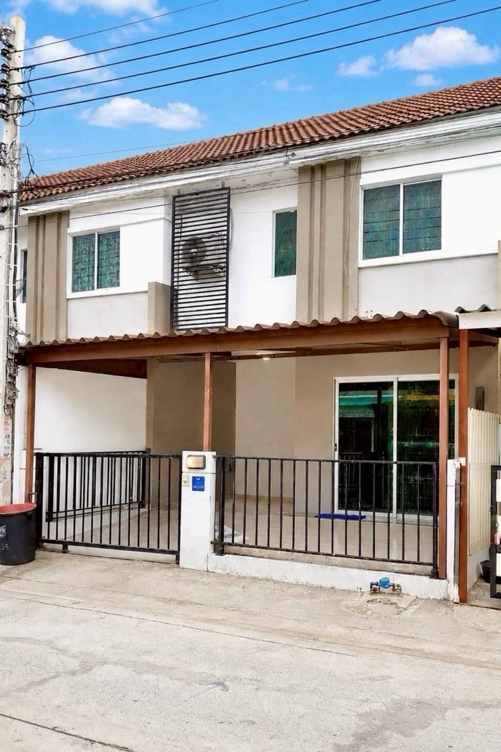 Townhouse for rent, Lat Krabang, 2 -story house in Pruksa Village 86/1 Soi Lat Krabang 54