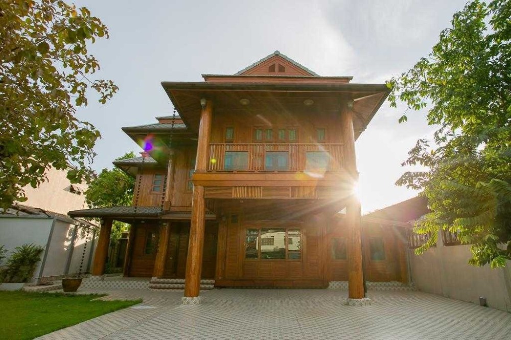 ❖ Special Price ❖ Detached house 2 storey 114.00 sq.w. | 3 beds 4 baths | near MRT Sutthisan Station 1.7 km. ❖ Special Price ❖ Detached house 2 storey 114.00 sq.w. | 3 beds 4 baths | near MRT Sutthisan Station 1.7 km.