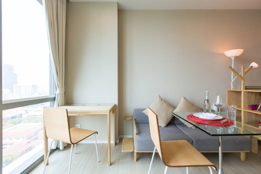 ห้องสตูดิโอ 38 ตรม วิวสวย ใจกลางอโศก ชั้นสูง – รูปที่ 2