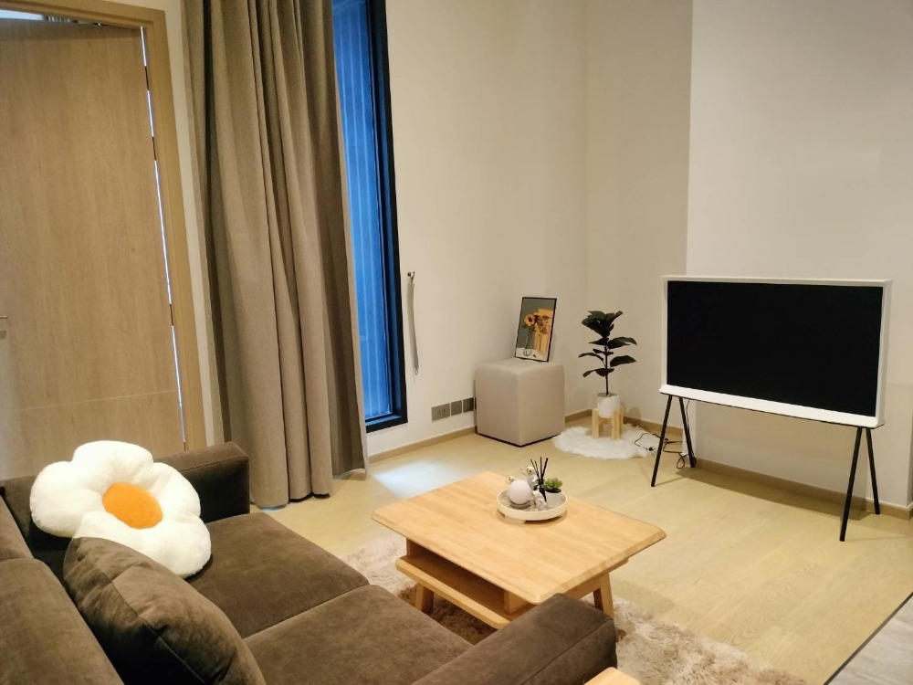 For Rent Ashton Asoke-Rama9 1bed 32 Sq,m 0nly 29k per month ready to views everyday call Nong 096-2615656