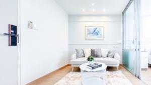 👏😍👏How many condos will have a department store in front of the house?😍👏👏 Complete with amenities around you.  Very nice place to live⭐️⭐️⭐️🤗🤗❤️❤️❤️