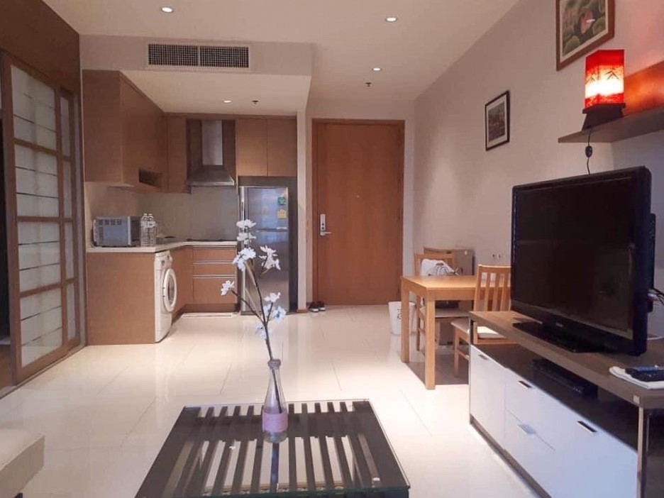 ♦ Japanese modern style ♦ 5+ Floor 48.42 sq.m. | 1 Bedroom 1 Bathroom | Near BTS Phrom Phong 4 mins., MRT Queen Sirikit National Convention Center 4 mins., K Village 4 mins.