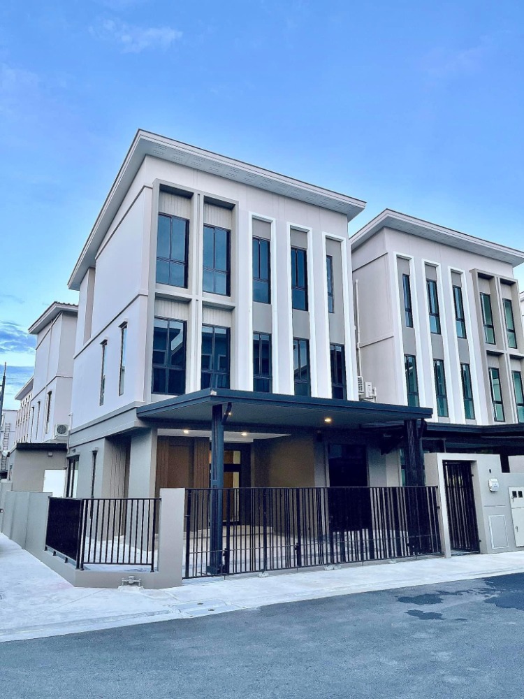 ● For Rent ● ทาวน์โฮม 3 ชั้น 3 ห้องนอน | 30.00 ตร.ว. 240.00ตร.ม. | ใกล้ Major รัชโยธิน 5 นาที, Avenue รัชโยธิน 8 นาที, มหาวิทยาลัยเกษตรศาสตร์ 13 นาที ● For Rent ● ทาวน์โฮม 3 ชั้น 3 ห้องนอน | 30.00 ตร.ว. 240.00ตร.ม. | ใกล้ Major รัชโยธิน 5 นาที, Avenue รัชโยธิน 8 นาที, มหาวิทยาลัยเกษตรศาสตร์ 13 นาที