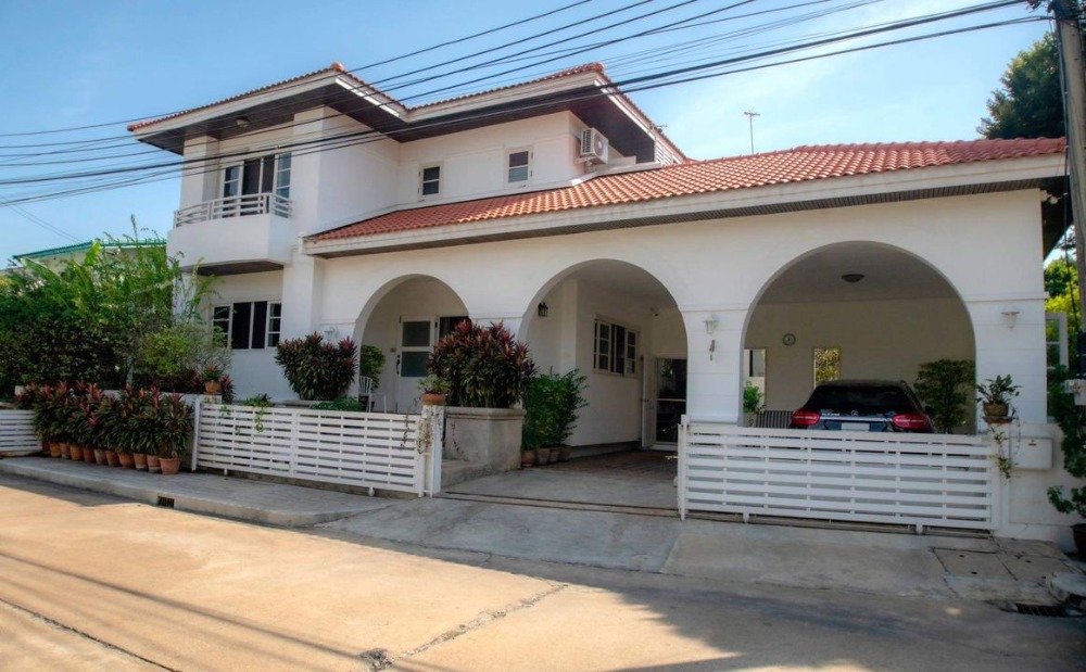 ❖ Nice Location ❖ บ้านเดี่ยว 2 ชั้น | 87.00 ตร.ว. 350.00 ตร.ม. | 3 ห้องนอน 4 ห้องน้ำ 2 ที่จอดรถ | Garden Home Village (การ์เด้นโฮม วิลเลจ) ใกล้ BTS แยก คปอ. 3 นาที, เซียร์ รังสิต 9 นาที ❖ Nice Location ❖ บ้านเดี่ยว 2 ชั้น | 87.00 ตร.ว. 350.00 ตร.ม. | 3 ห้องนอน 4 ห้องน้ำ 2 ที่จอดรถ | Garden Home Village (การ์เด้นโฮม วิลเลจ) ใกล้ BTS แยก คปอ. 3 นาที, เซียร์ รังสิต 9 นาที